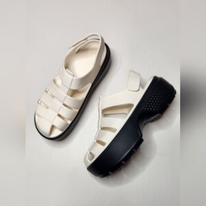 NEW CROCS Womens US 10 / Mens 8 Cream and Black Strappy Platforms Wedges